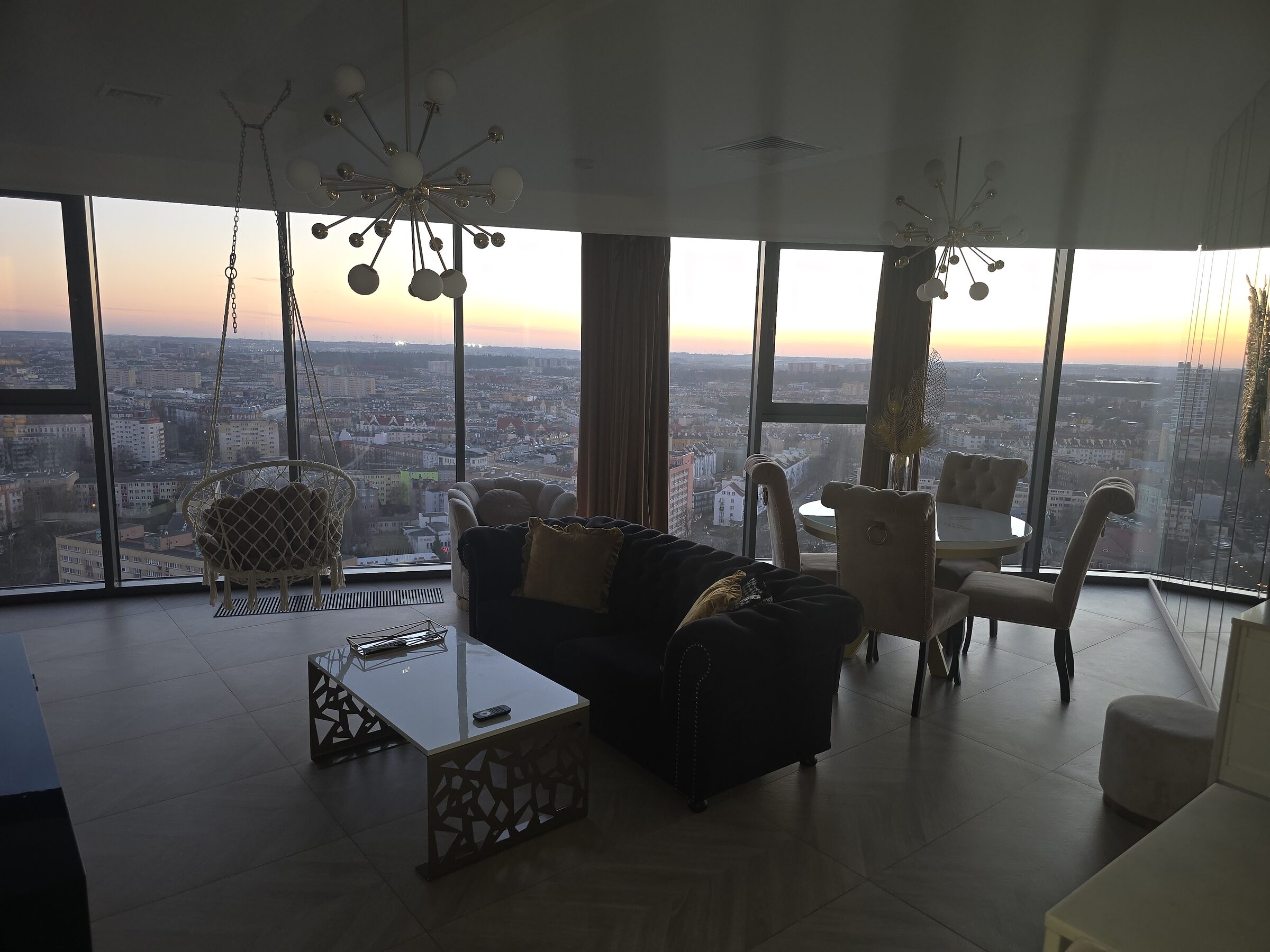 Salon Gold 21 z panoramą Szczecina